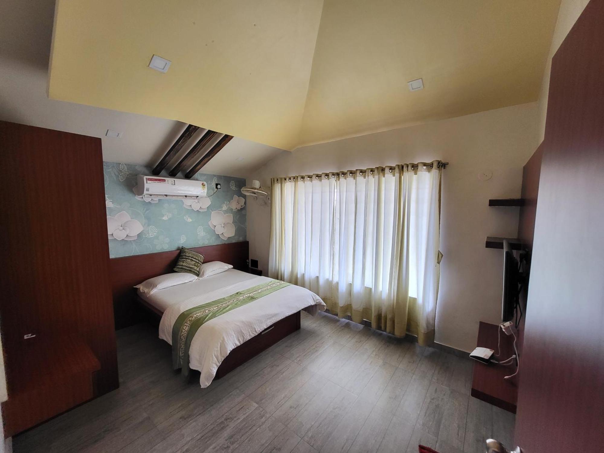 Paras Holiday Home Satara Exterior photo